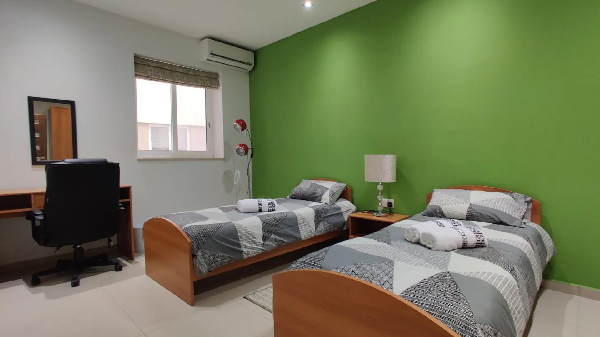 Depiro Point Deluxe - Modern, Designer Apartment 2 Minutes Away From Popular Sliema Seafront Malta