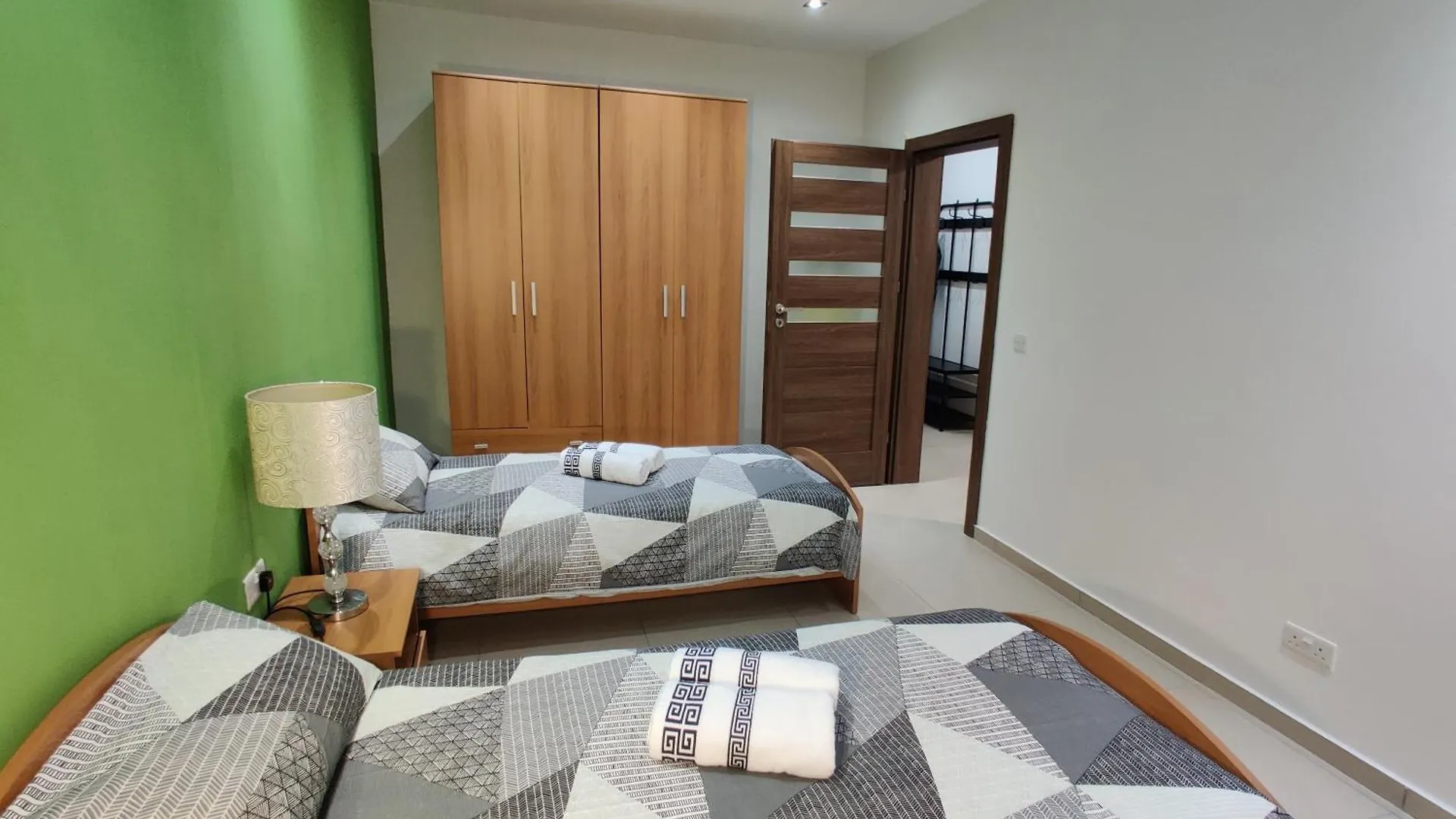 Depiro Point Deluxe - Modern, Designer Apartment 2 Minutes Away From Popular Sliema Seafront Malta