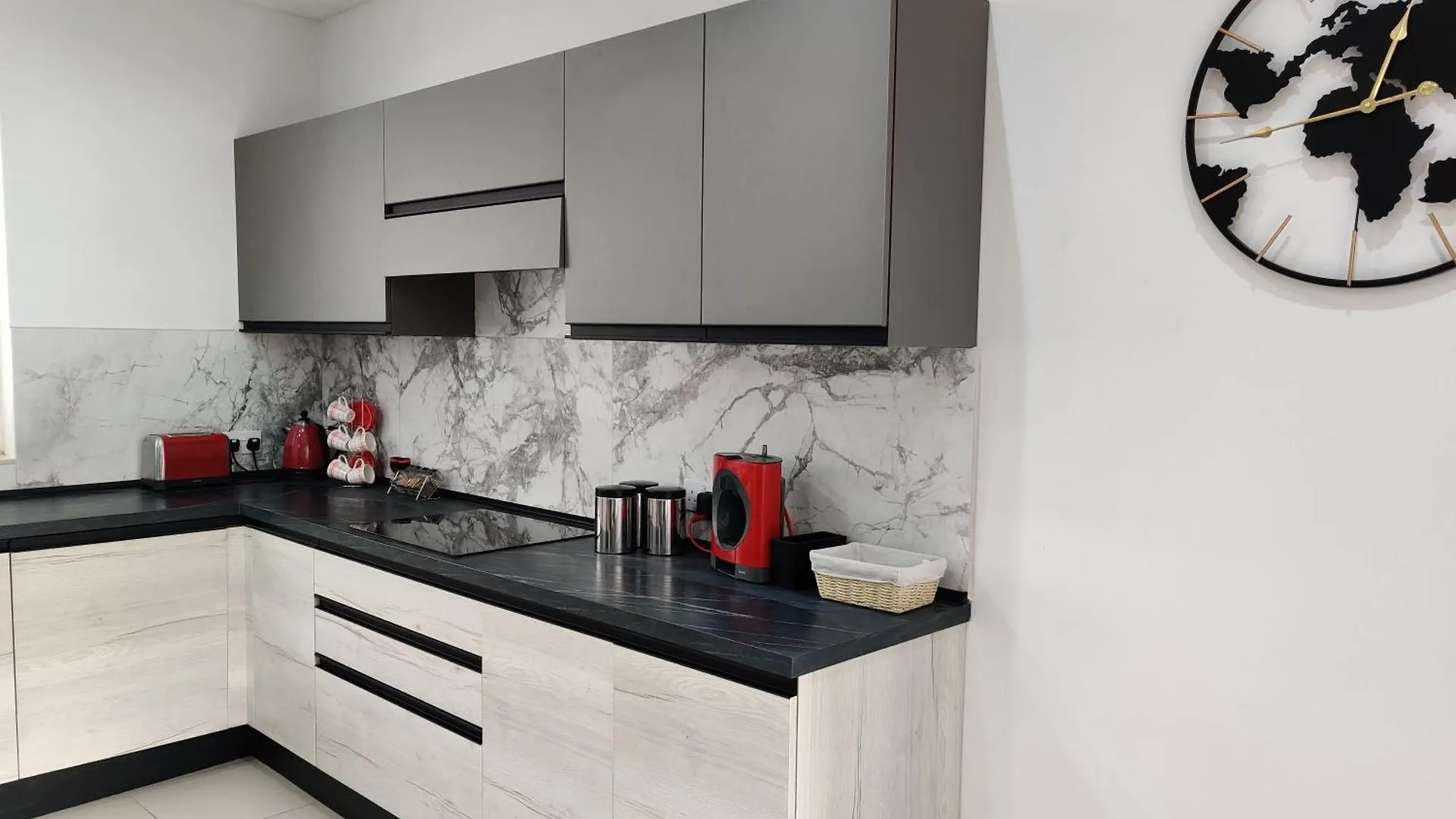Depiro Point Deluxe - Modern, Designer Apartment 2 Minutes Away From Popular Sliema Seafront 0*,  Malta