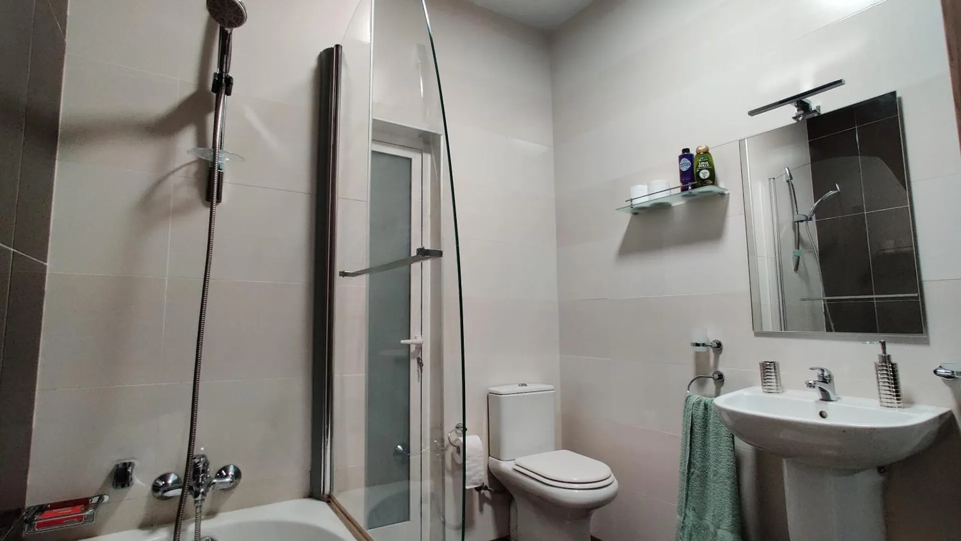 Depiro Point Deluxe - Modern, Designer Apartment 2 Minutes Away From Popular Sliema Seafront Malta