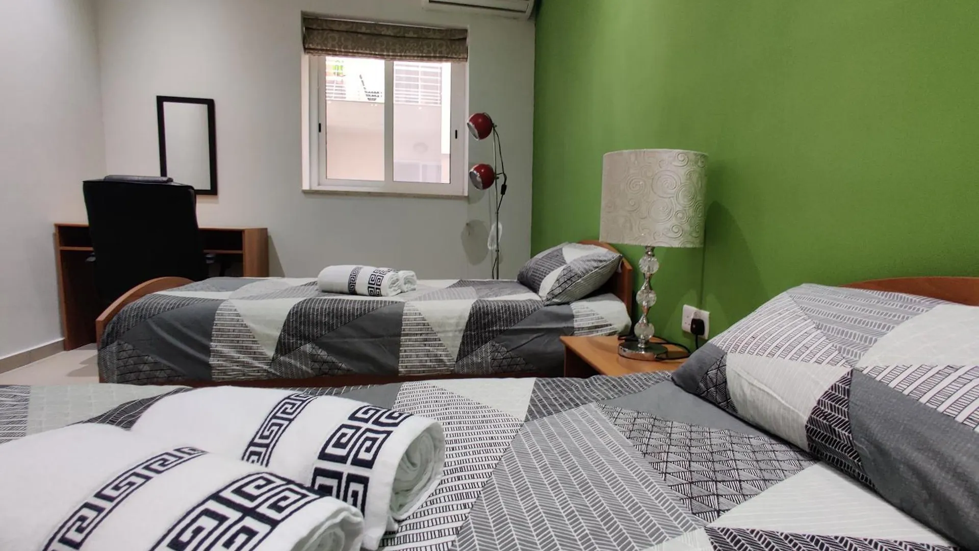 Depiro Point Deluxe - Modern, Designer Apartment 2 Minutes Away From Popular Sliema Seafront Malta
