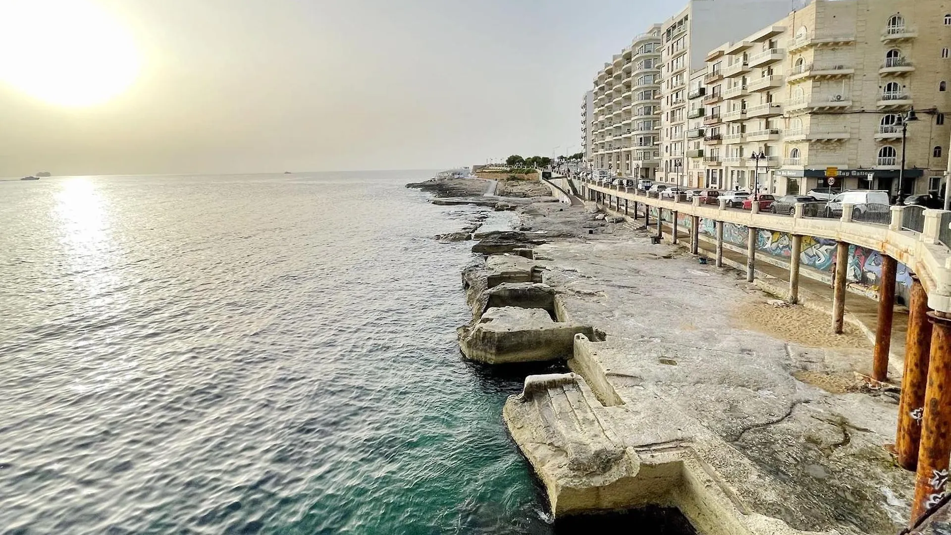 Depiro Point Deluxe - Modern, Designer Apartment 2 Minutes Away From Popular Sliema Seafront